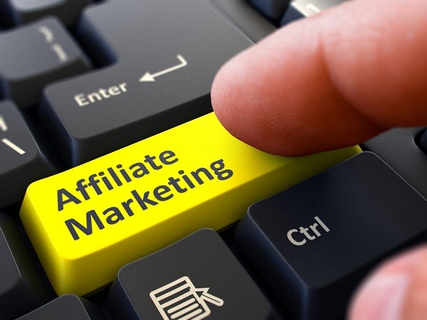 كيفية الربح من السوشيال ميديا وزيادة دخلك الشهري من المنزل في 2023 " دليلك الشامل" 13 Affiliate Marketing 1