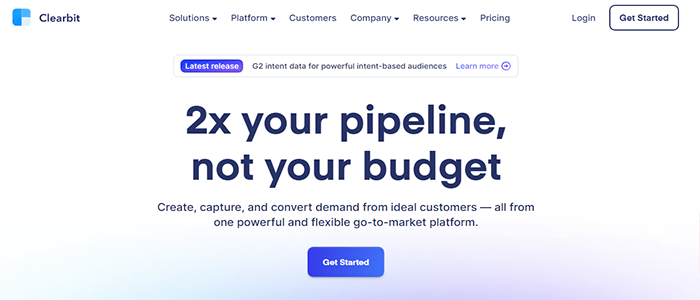 افضل 20+ ادوات التسويق الرقمي لمساعدتك على النمو فى 2025 14 ادوات التسويق الرقمي - Clearbit